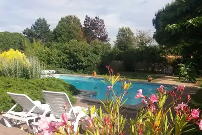 Image de Exceptional property 20 people \/ private Park villa & pool La Rochelle