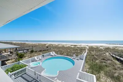 Image de Sea2sky, Ocean front at Kure Beach, private pool and heated spa, great ocean views!