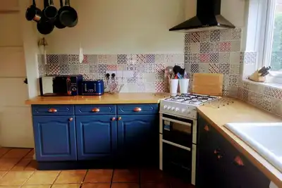 Image de Comfy, spacious house, great base for couples and families, dogs welcome.