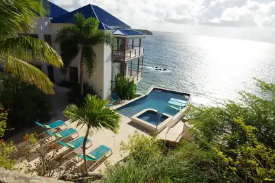 Image de Oceanport Villa : Great location, stunning views with pool and spa