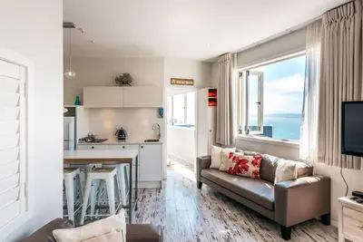 Image de Oneroa Central | Coast & Country | Winter Deal - Stay for 3, Pay for 2