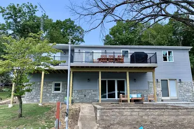 Image de Completely renovated home in Quiet Cove with a Dock!