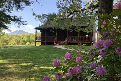 Image de Julie’s Cabin, Private & Secluded, Peaceful Paradise with views, Dogs Ok