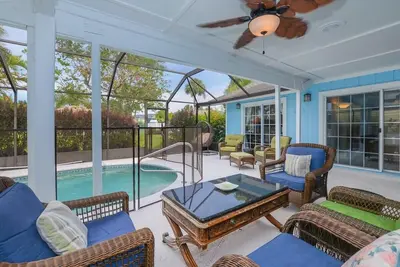 Image de Turtle House -  Heated Pool Home in Jensen Beach