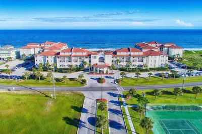 Image de Large Ocean-View Condo - Beach, Pool, Hot Tub, Tennis, Parking - Villa Capriani