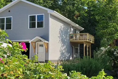 Image de Split Rock, private 2 bedroom, 1 1/2 bath apartment, dedicated office space.