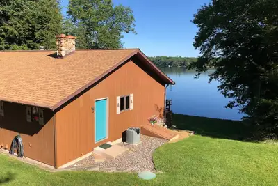 Image de Dam Lake Home ~ Steps from the waters edge on the Sugar Camp Chain