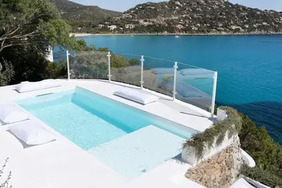 Image de Luxurious Seafront Villa With Pool and Private Rocky Beach