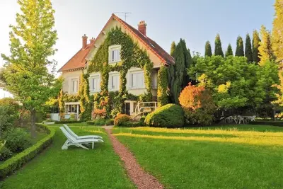 Image de Villa près de Paris\/Disney. Campagne. Confort. Charme. Espace. Détente.
