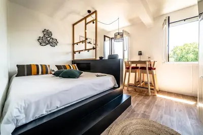 Image de ★ Studio Contemporain ★ Ascenseur ★ Parking ★ Vue Corrèze
