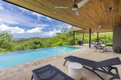 Image de Ocean View Home with Private Pool at Mar Vista Flamingo Community