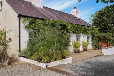 Image de Bwthyn Gwyn Ty'N Y Pant, pet friendly, with a garden in Nefyn