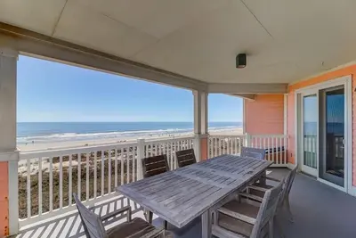 Image de Penthouse Condo Panoramic Ocean Views & Beach Access Across the Street - Opv 301