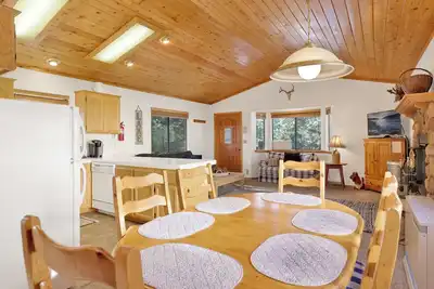 Image de Cozy Haven Central Cottage at Big Bear