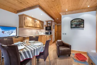 Image de Appartement Fonctionnel, 4 Pers avec Garage et Terrasse à 100m des Pistes à Méribel