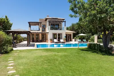 Image de Villas supérieures Aphrodite Hills | Villa Supérieure 0336 | Climatisation | 4 chambres | Paphos