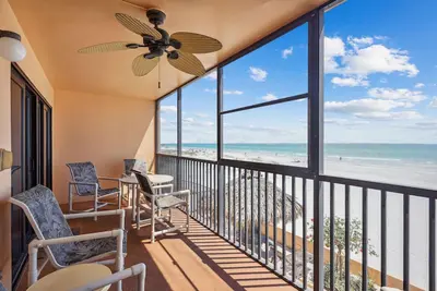 Image de Villa Madeira 202 Beautiful updates, breathtaking view, walk to John's Pass!