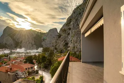 Cozy, modern and new apartment with the best view on Omis city and Adriatic sea