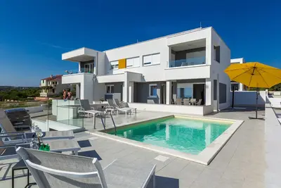 Image de Private Deluxe Villa with Pool for 24