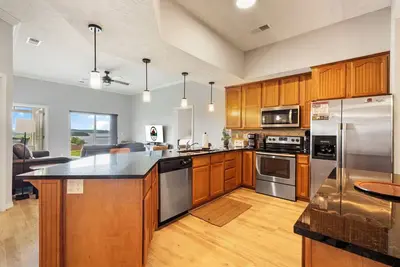 Spacious Walk-in Lake View Condo - The Majestic at Table Rock Lake
