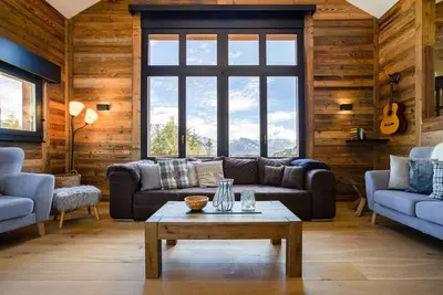 Image de Chalet Lupin - Quatre Chambres Chalet, Couchages 11