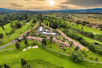 Image de Golf Course Villa in Napa Valleys Silverado Resort secluded wine county retreat