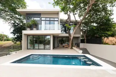 Image de Casa Giving Tree - Immaculate 5 Bedroom Villa! !