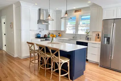 Image de Charm & Style in this Renovated Eastport Home