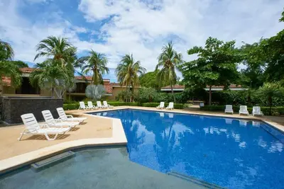 Image de New Villa, Walking Distance to Ocotal Beach!