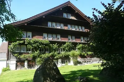 Image de Maison de vacances Bächli pour 1 - 30 personnes avec 10 chambres à coucher - Maison de vacances indé