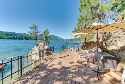 Image de Lake Cabin with Amazing View, New Dock, Boatslip, Great Fishing, Dog-Friendly