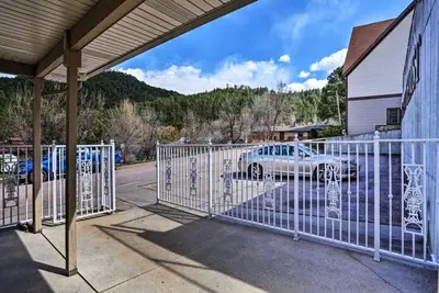 Image de Black Hills Haven | Pine Peak – Unit 1 · A Vensérra Retreat near Mount Rushmore