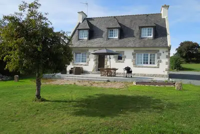 Image de Brittany house nestled in lush greenery 2. 5km from the sea for 2 to 8 people
