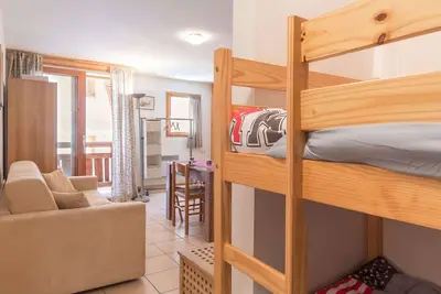 Montgenèvre - Studio 4 pers. à 50m des pistes, parking, lumineux, wifi possible
