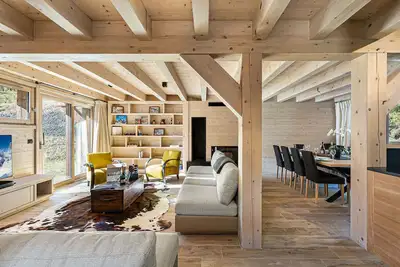 Image de Chalet spacieux près des pistes avec sauna et WiFi, animaux admis