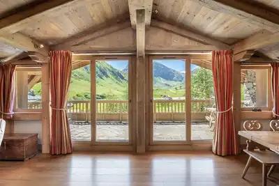 Image de Luxueux appartement 5 pièces avec cheminée, parking et terrasse au Chatelard