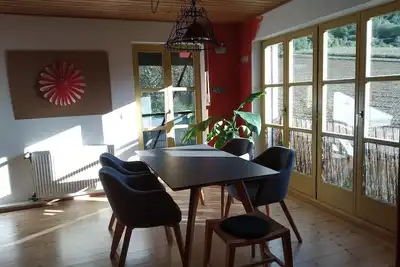 Image de Cozy vacation apartment with large balcony