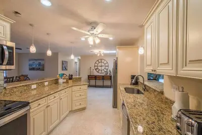 Image de 4 Bed 2 Bath near Siesta Key - Pet Friendly