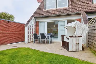Image de Modern house for 6 pers. with terrace, parking space, Wlan. Pets allowed.