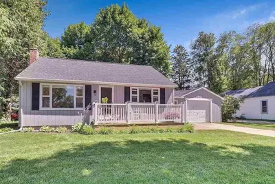 Image de Nautical Themed - Downtown Boyne City Getaway Close to the Lake