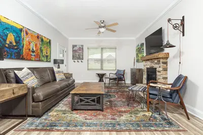 Image de Modern Cades Cove Condo w/ Community Pool
