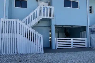 Image de 1 Bedroom Apt. Lower Level/No Stairs!