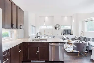 Image de Private - West Coast Luxury Living