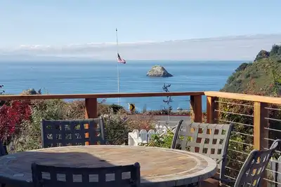 Image de Perfectly Located l Trinidad Harbor Views l Trinidad Ca\nRedwood National Forest