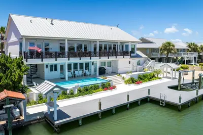 Image de Casa DelfĂn - Family/Fun/Modern - Key Allegro location with panoramic bay views