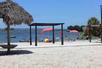 Image de Family-Friendly Lake Lbj Getaway, Beach, Pool, 1 King bed, 1 Queen bed, View