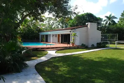 Image de Maison d'hôtes spacieuse sur un ranch de 4 acres avec piscine- 20% de réduction!