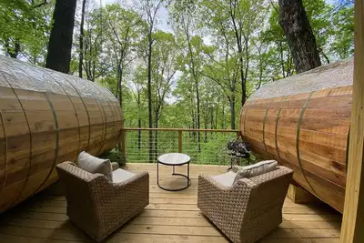 Image de Family & Pet Friendly Treehouse Glam-Camp with Amazing Views!