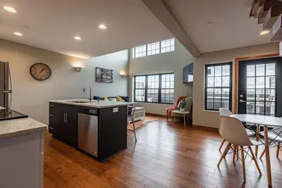 Image de Luxury loft condo downtown La Crosse!