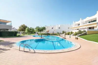 Image de Maison de vacances 'Vila Rafaella' avec piscine partagée, Wi-Fi et climatisation